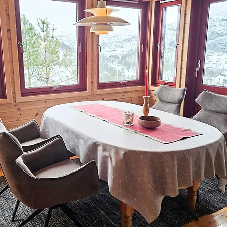 8 Person In Tjorhom-by Traum